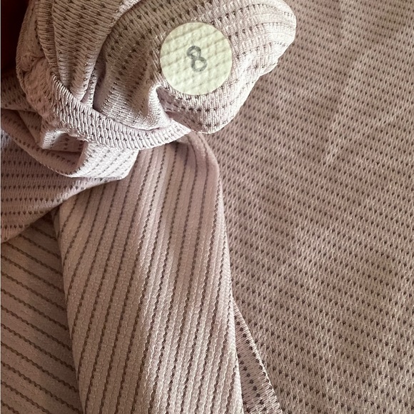 LULULEMON Run Wild Tech Short Sleeve Top Fossil Size 8 Pink Lilac Light Medium - Picture 5 of 11